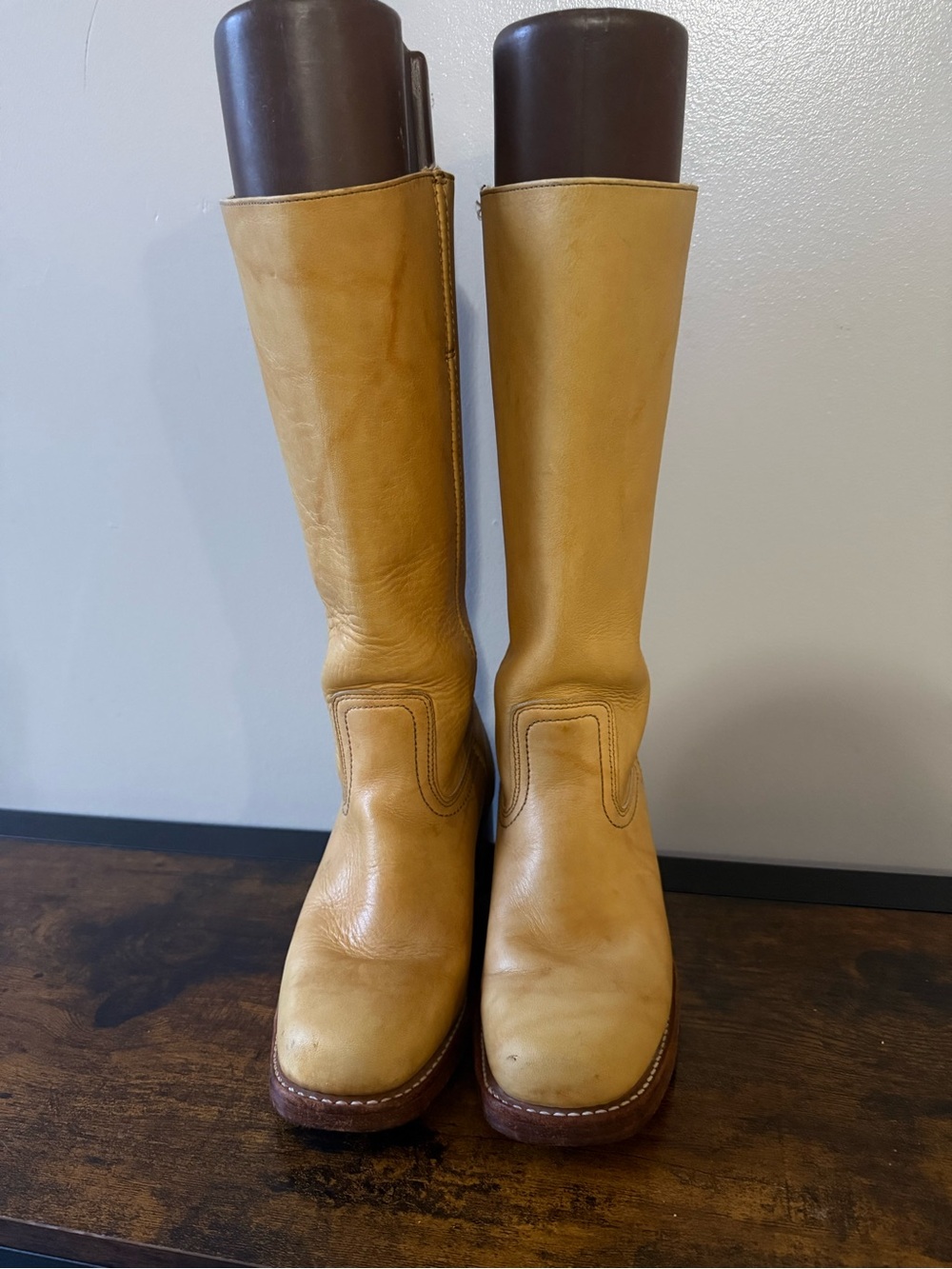 Authentic Frye Banana Campus Boots - Picture 3 of 11